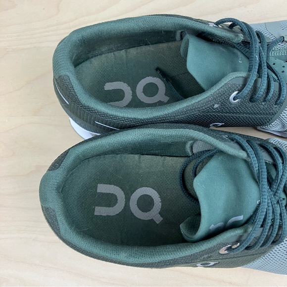 On Cloud Women’s Size 9.5 Cloud 5 Green Low Top Athletic Running Shoes - Picture 11 of 12